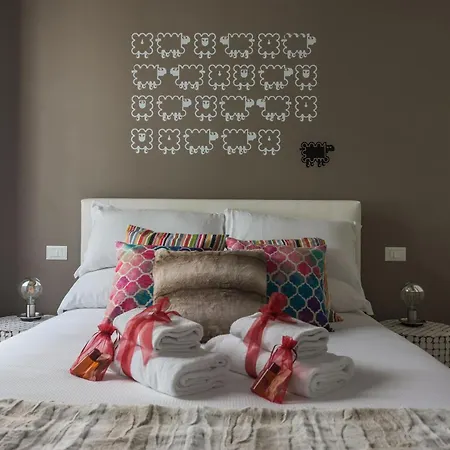 Rose - Santo Spirito District Apartment Florence
