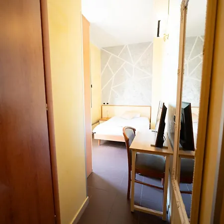 Angelica  Stazione Santa Maria Novella Hotel 2*