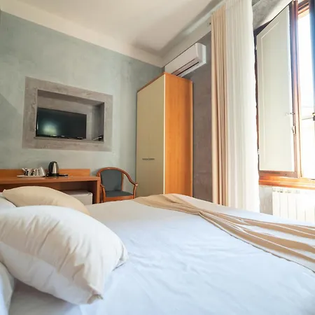 Hotel Angelica  Stazione Santa Maria Novella Firenze