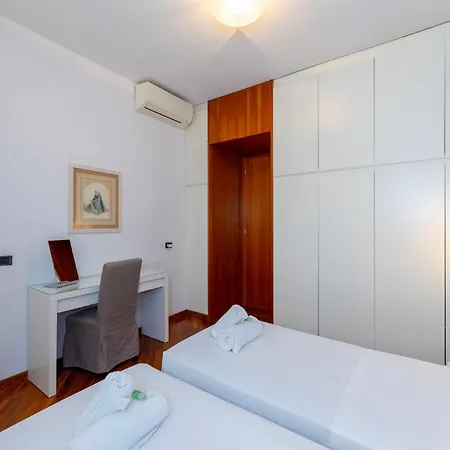 Ponte Vecchio - San Jacopo, Duomo Apartment *