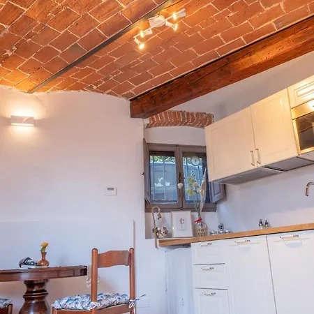 Apartment Cozy Bruni House In Florence