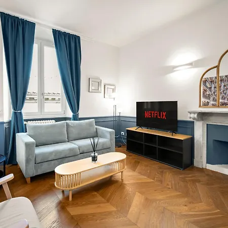 Apartment Four Season's Luxury 300 Mt From Duomo