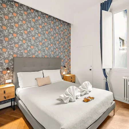 Four Season's Luxury 300 Mt From Duomo
