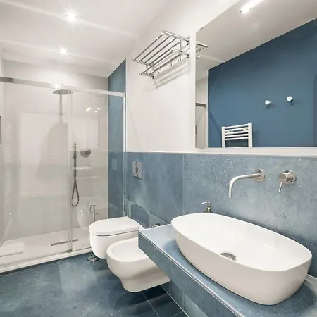 Four Season's Luxury 300 Mt From Duomo Floransa