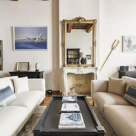 Luxury Nest In Historic Apartment