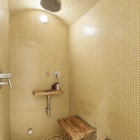 Luxury Nest In Historic