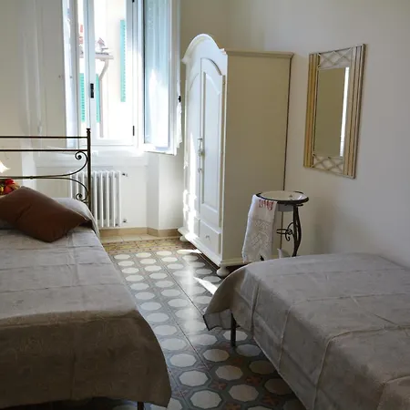 Unyca - Classic Florentine Atmosphere * Florence