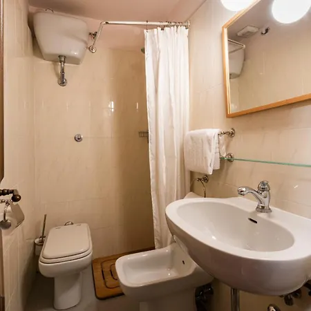 Apartment Florence- Ariento Bacco 3bdr San Lorenzo Florenz