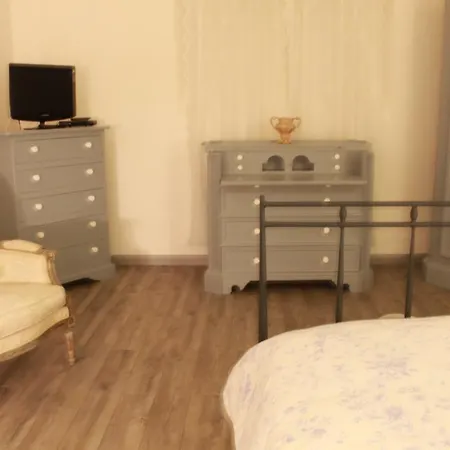 Emily's Guest house 3*
