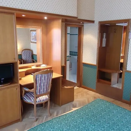 Belvedere Hotel 4*