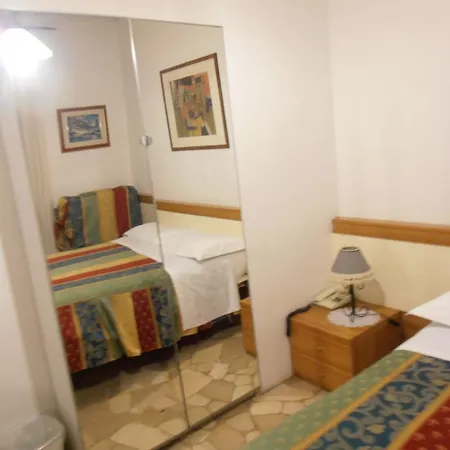 Souvenir Maya Hotel