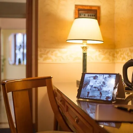 Hotel Strozzi Palace 4*