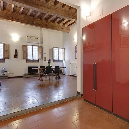 Ponte Vecchio Apartment *