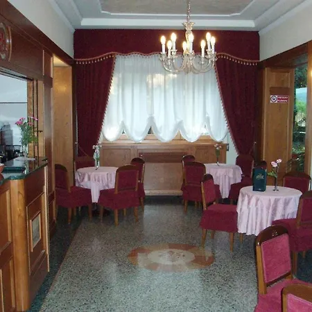 Belvedere Hotel 4*