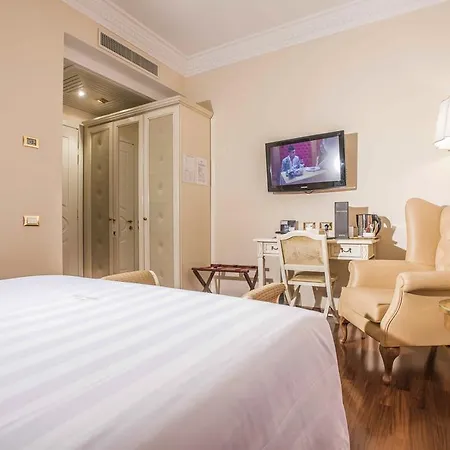 Golden Tower & Spa Florence