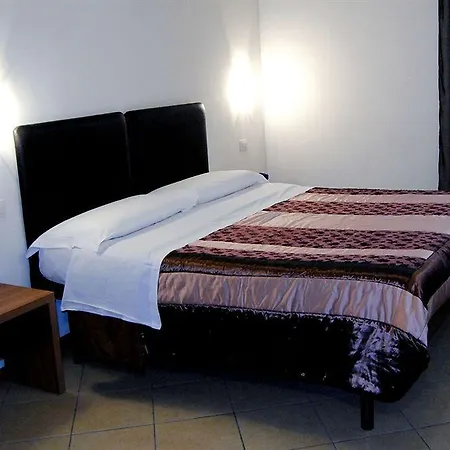 Adelaide House 2* Florence
