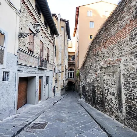 Old Tower Ponte Vecchio *