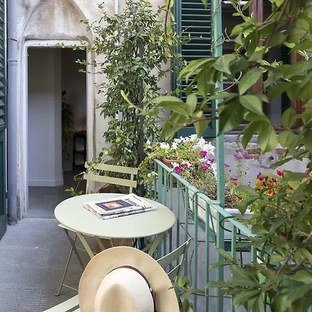 Bed & Breakfast Casa Rovai 3*