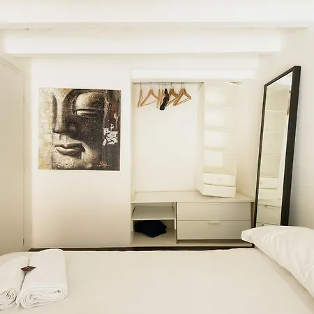 Appartamento Two-bedroom Close To Mercato Centrale