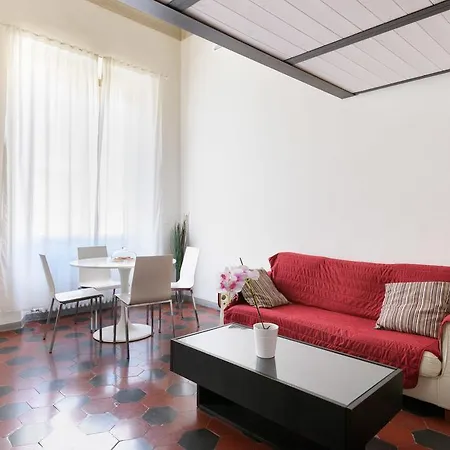 Two-bedroom Close To Mercato Centrale
