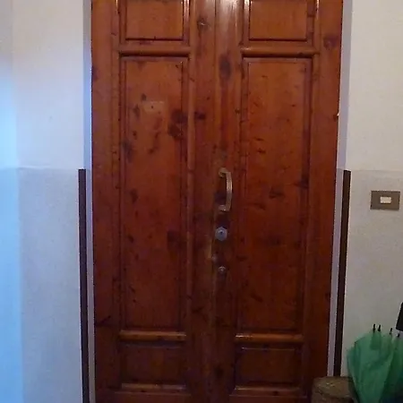 Myroom Statuto Florence