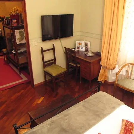 Gourmet B&B Giglio Bianco לינה וארוחת בוקר