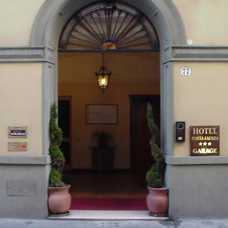 Porta Faenza 3*