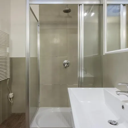 Piazza Pitti 2 Bedroom Apartment