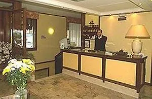 简酒店
