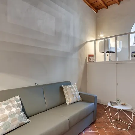 Macci Courtyard Apartment Florence