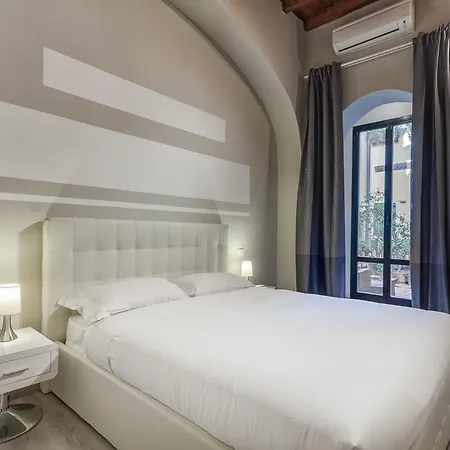 Apartment Macci Courtyard Florence
