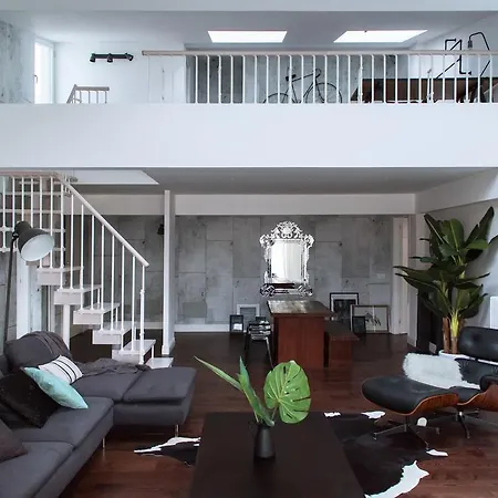 Industia Loft Apartment *
