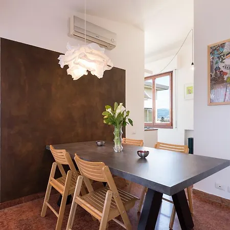Apartment Roommo Lungarno Florence