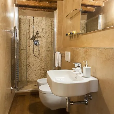Apartment Poet's Santo Spirito Apt. Florence