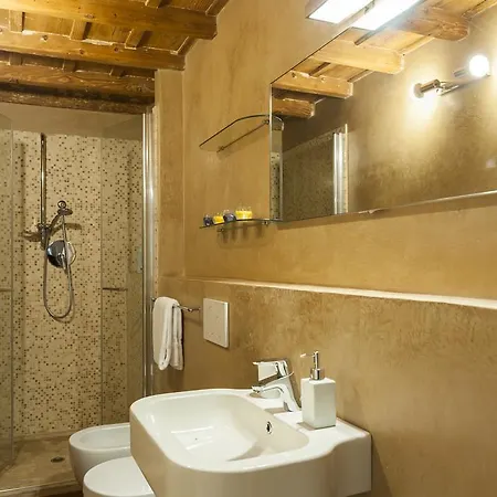 Poet's Santo Spirito Apt. Apartment Florence
