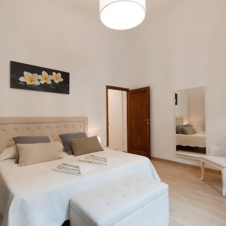 Stadium Garden Apartment