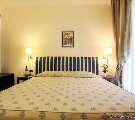 Hotel Airport 4*