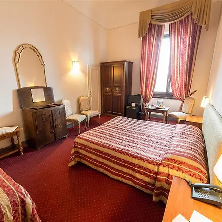 Szálloda Paris Firenze