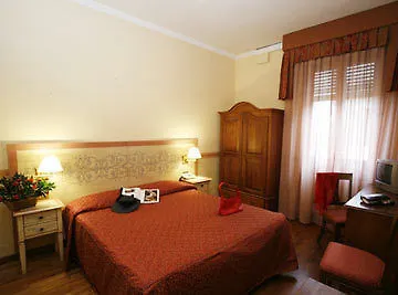 Andrea 3* Florence