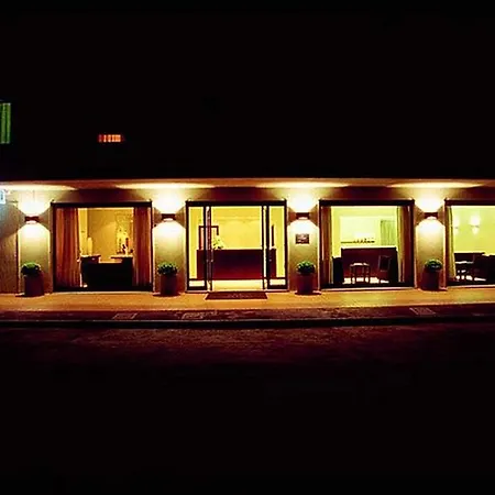 Airport 4*