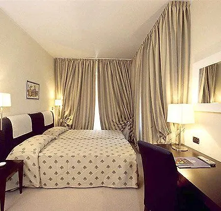 Airport Hotel 4*
