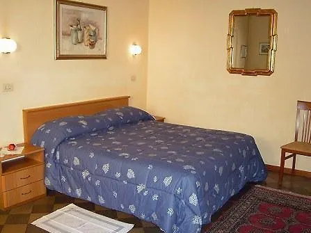 Bellevue House 3* Florence