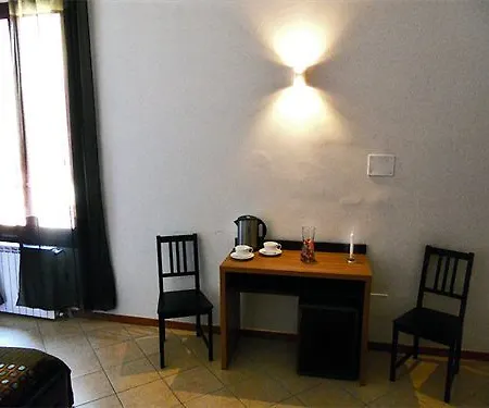 Adelaide House Guest house 2*