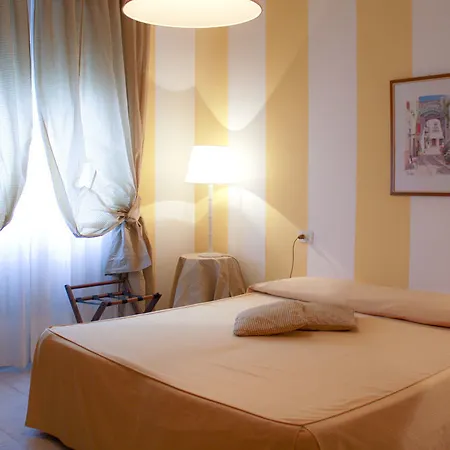 Hotel Alex