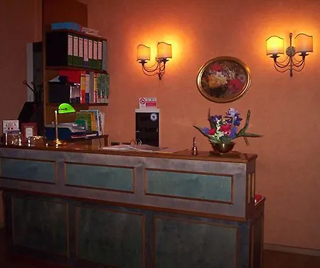 Hotel Piccolo Con Access Ztl !!! Nel Centro Storico Di !!! 2*