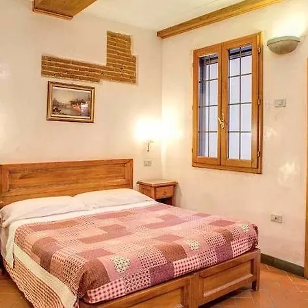 Lorena Hotell 2*