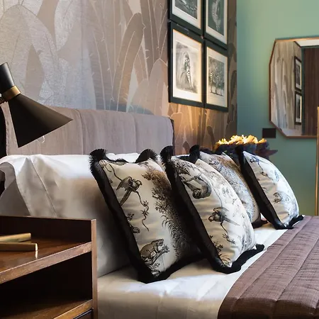 Velona's Jungle Luxury Bed and Breakfast Φλωρεντία
