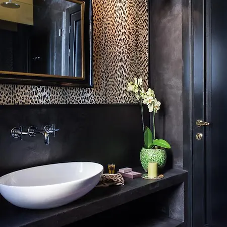 Velona's Jungle Luxury Bed and Breakfast 3*
