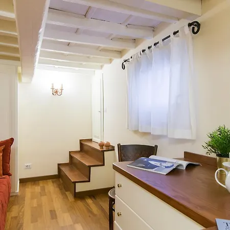Santa Croce Lovely Appartement