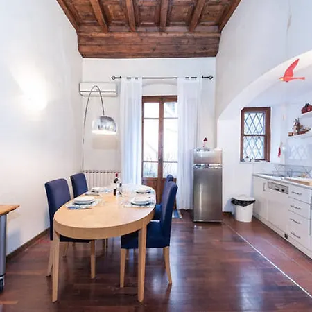 Apartment Tornabuoni Florence